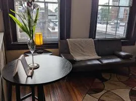 Modern Downtown Loft Walk to Convention Center