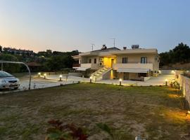 ΝΕΑΚΙΤΟΣ Luxury Apartments, hotel in Nikiti