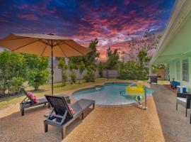 2 Kitchens, Pool, Ping Pong, Corn Hole, BBQ, вилла в городе Венис