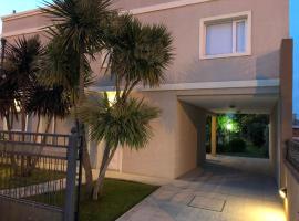 Jard&iacute;n del Mar, hotel com piscina em Playa Uni&oacute;n