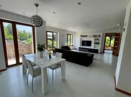Modern 2BR appartment with spacious terrace