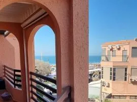 Beautiful apartment with pool 1 min far from beach