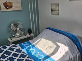 STUDIO COSY 5 mn de la gare 10 mn des plages