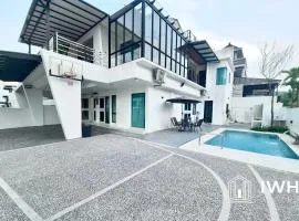 Ipoh Lahat Mines Private Pool Lake Villa by IWH Suites