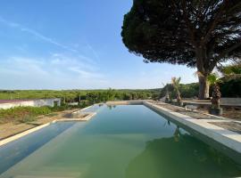 Stone Pines Eco Glamping, luxusní stan v destinaci Los Caños de Meca