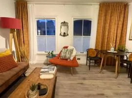 Modern 1 Bed-Theatre, City Stay