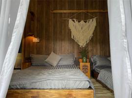 TROPICAL GARDEN Homestay, habitación en casa particular en Buôn Alê (1)
