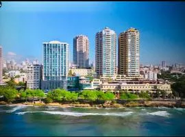 Spectacular Condominium between the city and the sea