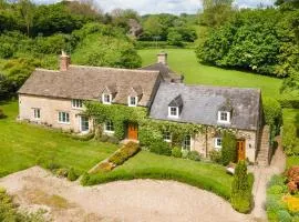 Stunning Cotswold Cottage Nr Country & River Walks