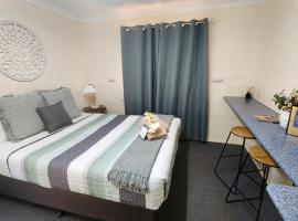 Gold City Motel, hotel poblíž Letiště Charters Towers - CXT, 