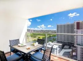 Stylish Island Colony Studio with Pool & Near Waikiki Beach!