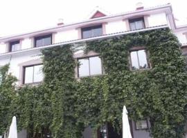 Hotel O' Castelo, hotel San Cipriánban