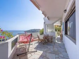 Villa 'SeaRock' apartment at Amoni Corinth