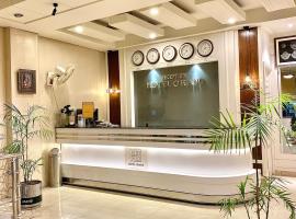 New Hotel Grand