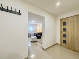Quiet apartment by the center, Hotel in Lučenec