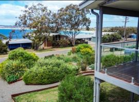Emu Bay Bliss 'sweeping ocean views'
