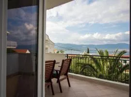 Modern Apartment in Slatine with Terrace