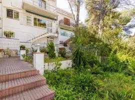 Casa Mihales