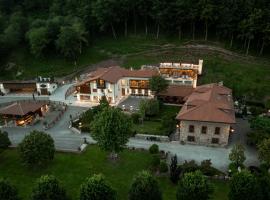 Apartamentos La Gargantiella, hotel in Cangas de Onís