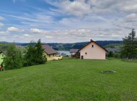 Tęczowe Wzgórze Bieszczady, hôtel à Wołkowyja