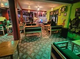 Non Stop Cafe Hostel & Stay