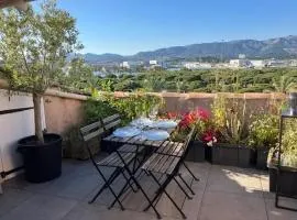Appartement contemporain à La Seyne-sur-Mer, 30 m², terrasse
