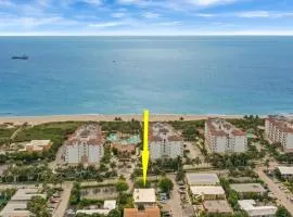 Steps To Beach! 4 Condos In 1- Perfect For Groups
