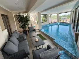 Apel Luxury