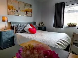 Geneva Cottage - close to Darlington train station