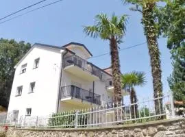 DejaBlue Apartments