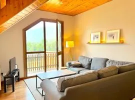 Apartament rústic amb encant i balcó by RURAL D'ÀNEU