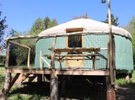 Gite Le Mas Rigal, chal&eacute; alpino em Saint-Amans-des-Cots