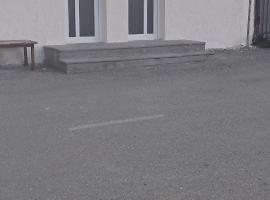 Manan Guesthouse, ξενοδοχείο σε Chʼkalovka