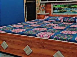 Mahadev homestay Near Ram mandir and saryu Ghat