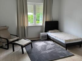 Moderne Zimmer n&auml;he A3، شقة في Ransbach-Baumbach