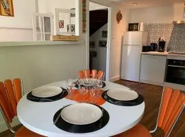 Barque Fleurie Esprit Rétro, Jardin & Parking Privé