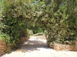 Superbe rez de jardin avec aperçu mer et parking