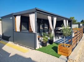 Mobile home Marina, hotel v destinaci Drage