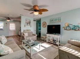 Tropical Retreat Updated Private Home with Wifi