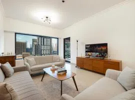 Prime Location - Marina full View - Perfect for holidays