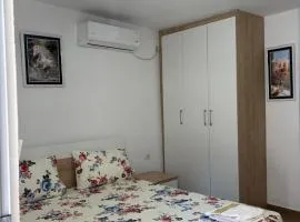 Hermes Apartments