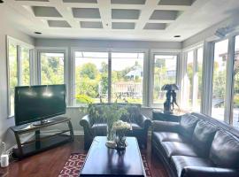 Charming Riverside Villa - Golf - Airport - UBC