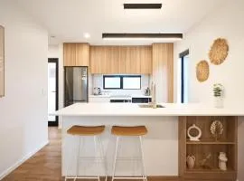 Newly Built Unit In St Kilda Modern Amenities