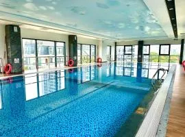 Delux Stu Apt Near JW Marriott And Grand Plaza Hotel