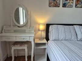 Spacious 2 double beds home Durham free parking