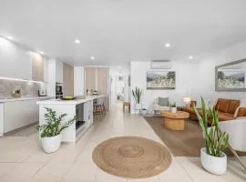 Luxe on the Beach Coastal Elegance with Rooftop