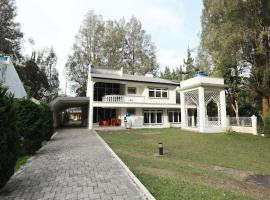 Villa Berastagi Indah A32 - TEBU MANIS, βίλα σε Berastagi