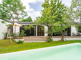 The Lodge Bangkok Poolvilla、Sathani Khlong Tanのホテル