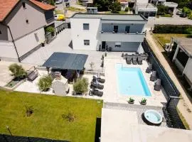 Villa Aurora