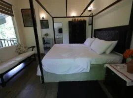 Riverbend Retreat near Sinharaja Forest Reserve